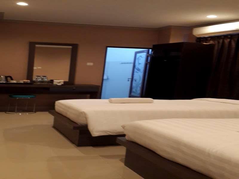 Reddoorz Plus @ Paal 2 Manado Bagian luar foto