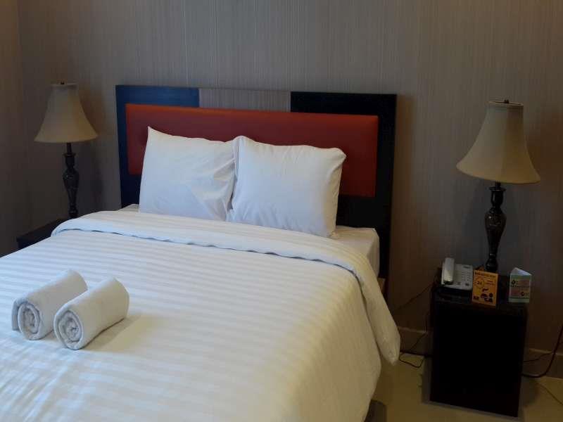 Reddoorz Plus @ Paal 2 Manado Bagian luar foto