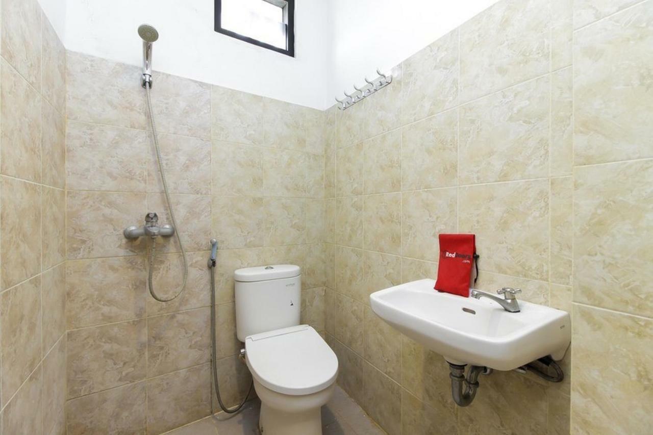 Reddoorz Plus @ Paal 2 Manado Bagian luar foto